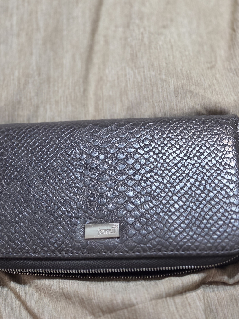 Thirty-one Women's Textured Zip Wallet - Metallic Brown